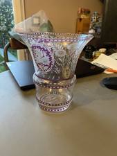 vase vintage en cristal transparent rose motif bouquet fleurs floral taillé