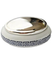 Boîte en porcelaine et argent