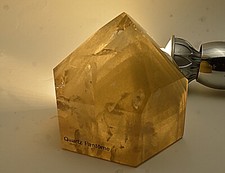 Pointe de Quartz Fantôme taillé 939g minérale Collection Fantome 