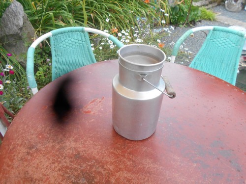 Pot lait aluminium ancien - a,