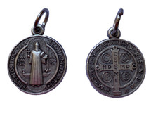Petite médaille Saint Benoit