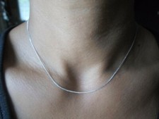 chaîne en argent massif  ; mailles gourmette ; 42 cm ; 1,25 gr