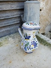 Faience aiguière Nord Sinceny décor rouen signé D.C. époque a identifier