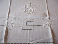 Drap N°417 ancien en fil de lin beau retour fleurs monogramme PB  240 X 308 Cm