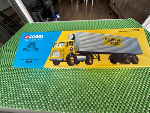 Corgi leyland michelin - corgi,