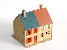 JOUEF HO MAQUETTE BLOC 2 MAISON MITOYENNE DE VILLE HABITATION A ETAGE A 2 FACADE