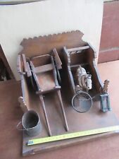 JOUET ANCIEN ECURIE (LENOBLE) CHEVAL CHARRETTE .......