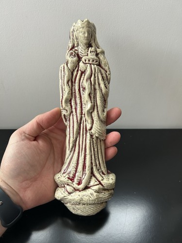 Vierge notre dame - notre, bec