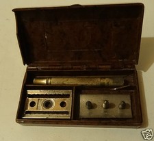 @ RASOIR SERVUS Bté SGDG