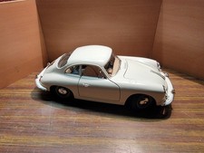 BURAGO 1/18 PORSCHE 356B COUPE