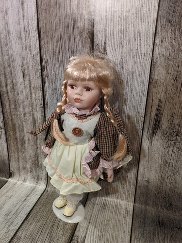 Ancienne poupée poupon - 💮,