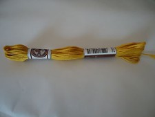 ECHEVETTE COTON RETORS MAT-DMC - N°2575- couleur JAUNE- fil à tapisserie - 10 m