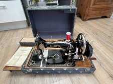 Ancienne Machine À Coudre, Hurtu a manivelle