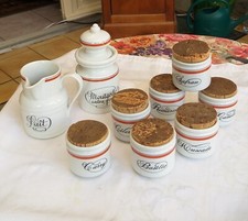 Porcelaine D Auteuil. Pot a Moutarde 7pots Epices Et  1 Pot a Lait .