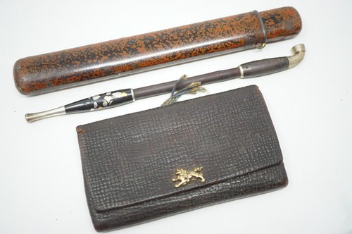 Ensemble pipe récipient - et,
