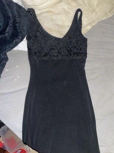 Robe dentelle - robe, À