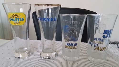 Verres différents pastis - différents,