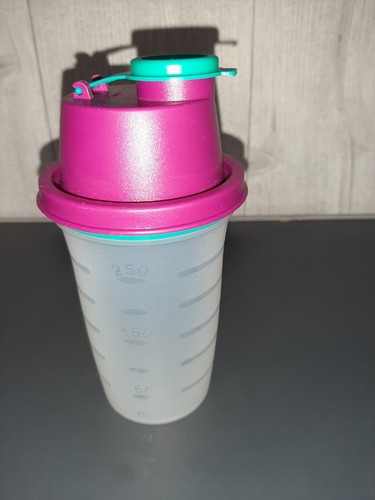 Tupperware shaker gradué 250 - shaker,
