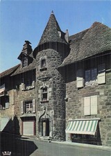 15 VIC SUR CERE LA MAISON DES PRINCES DE MONACO