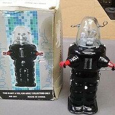 MS207 Black Robby the Robot