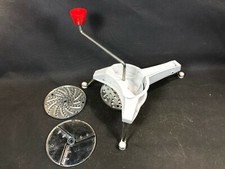 Ancienne mouli-julienne