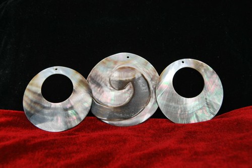Lot pendentifs en - de, 3