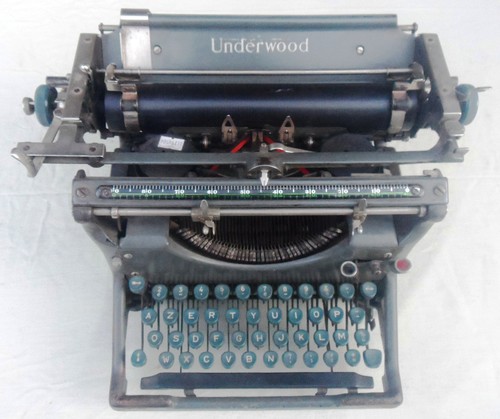 Machine écrire underwood - à,