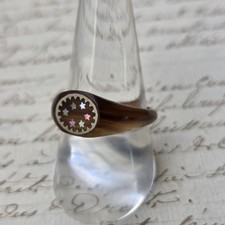 Bague Ancienne en Nacre Et Corne Blonde Époque XIXè Napoléon III Victorian TTD56