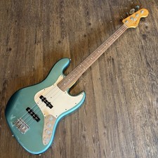 Squier by Fender Active Jazz