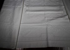 Parure de lit 1 personne en lin brodé à retours et monogramme "MCR"