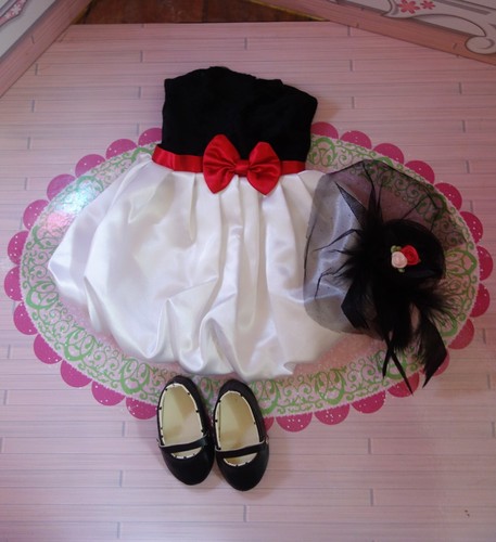 Tenue cérémonie pour - , poupée
