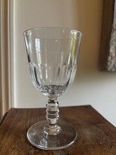 13 verres à eau à pied