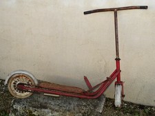 -AMUSANTE ANCIENNE TROTINETTE METAL ROUGE SORTIE de GRANGE JUS DE TROUVAILLES