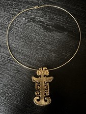 Pendentif amulette pectoral