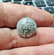 Ancien petit bouton bombé en métal  : Chemins de Fer de l'Est - 17 MM .