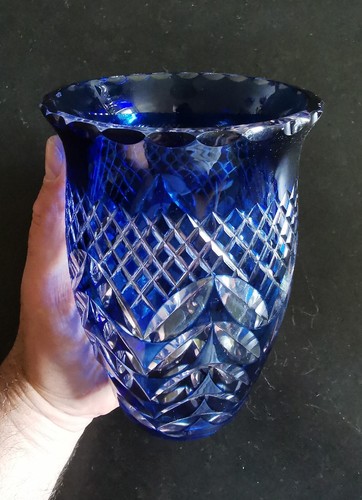 Vase cristal taillé bleu - vase,