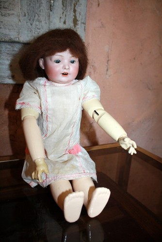 Rare poupée ancienne - , en