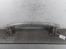 Renfort pare choc avant