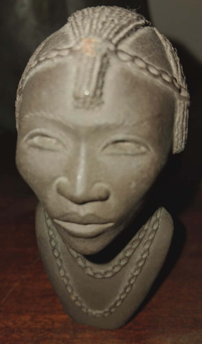 Tete massai terre - de,