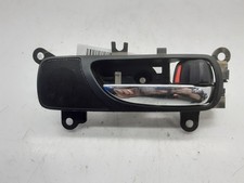 6773053010 poignée intérieure arrière droit pour LEXUS IS II 220D 2005 6223331