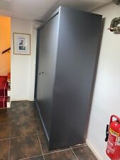 armoire métallique de bureau