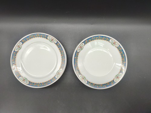 Petites assiettes porcelaine - 8,