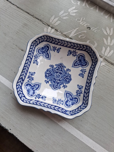 Petit plat vide poche - un,