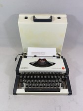 Machine à écrire Olympia