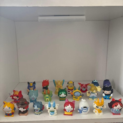 Lot figurines yokai - 22,