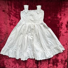 Robe Ancienne Entièrement