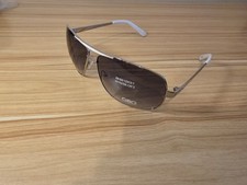 Lunettes de soleil Guess