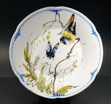 Assiette peinte polychrome