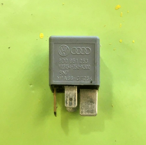 Relais 370 audi c5 - relais, a6