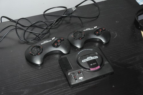 Sega genesis console bit - console,